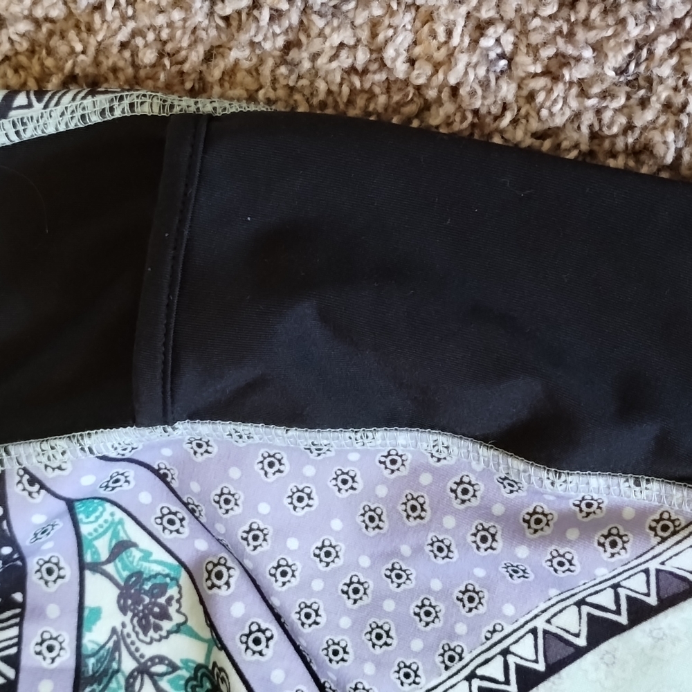 Exercise Capris - Picture 3 of 5